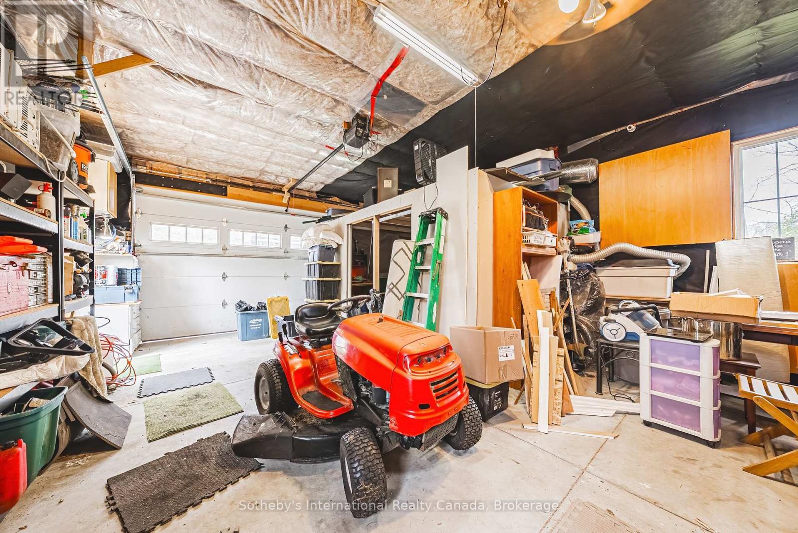 1680 Old Brock Street, Norfolk (Vittoria), ON - Indoor Photo Showing Garage