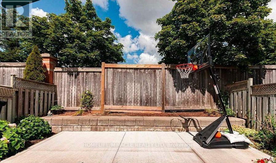 36 Bramcedar Crescent, Brampton, ON - Outdoor