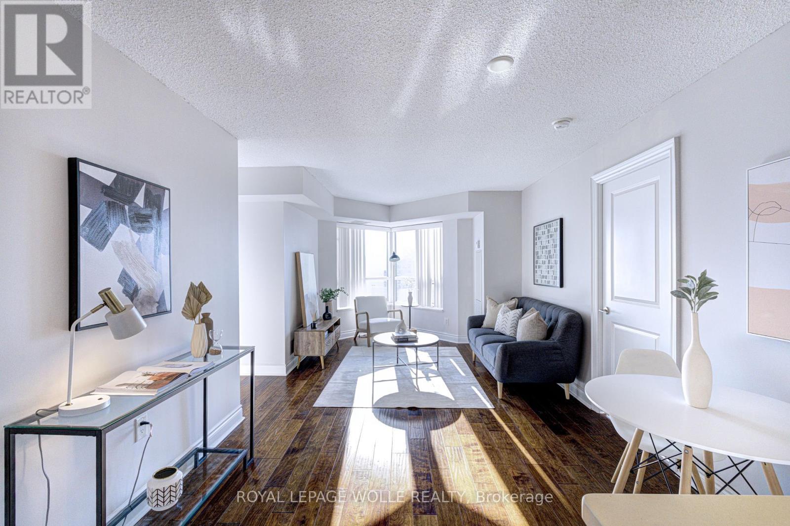 2123 - 500 Doris Avenue, Toronto, ON - Indoor