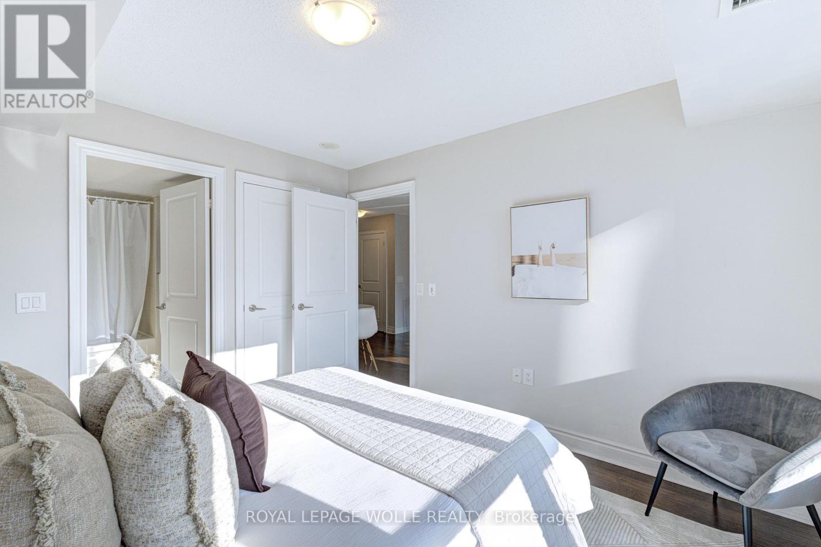 2123 - 500 Doris Avenue, Toronto, ON - Indoor Photo Showing Bedroom