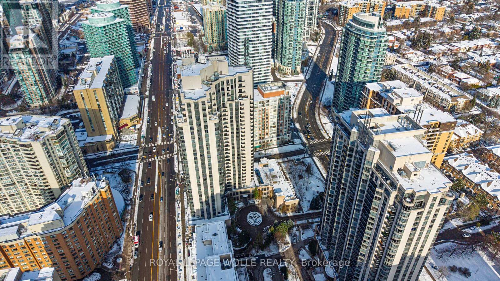 2123 - 500 Doris Avenue, Toronto, ON -