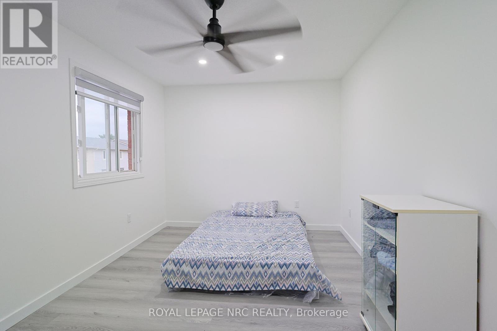 70 - 65 Dorchester Boulevard, St. Catharines (Carlton/Bunting), ON - Indoor