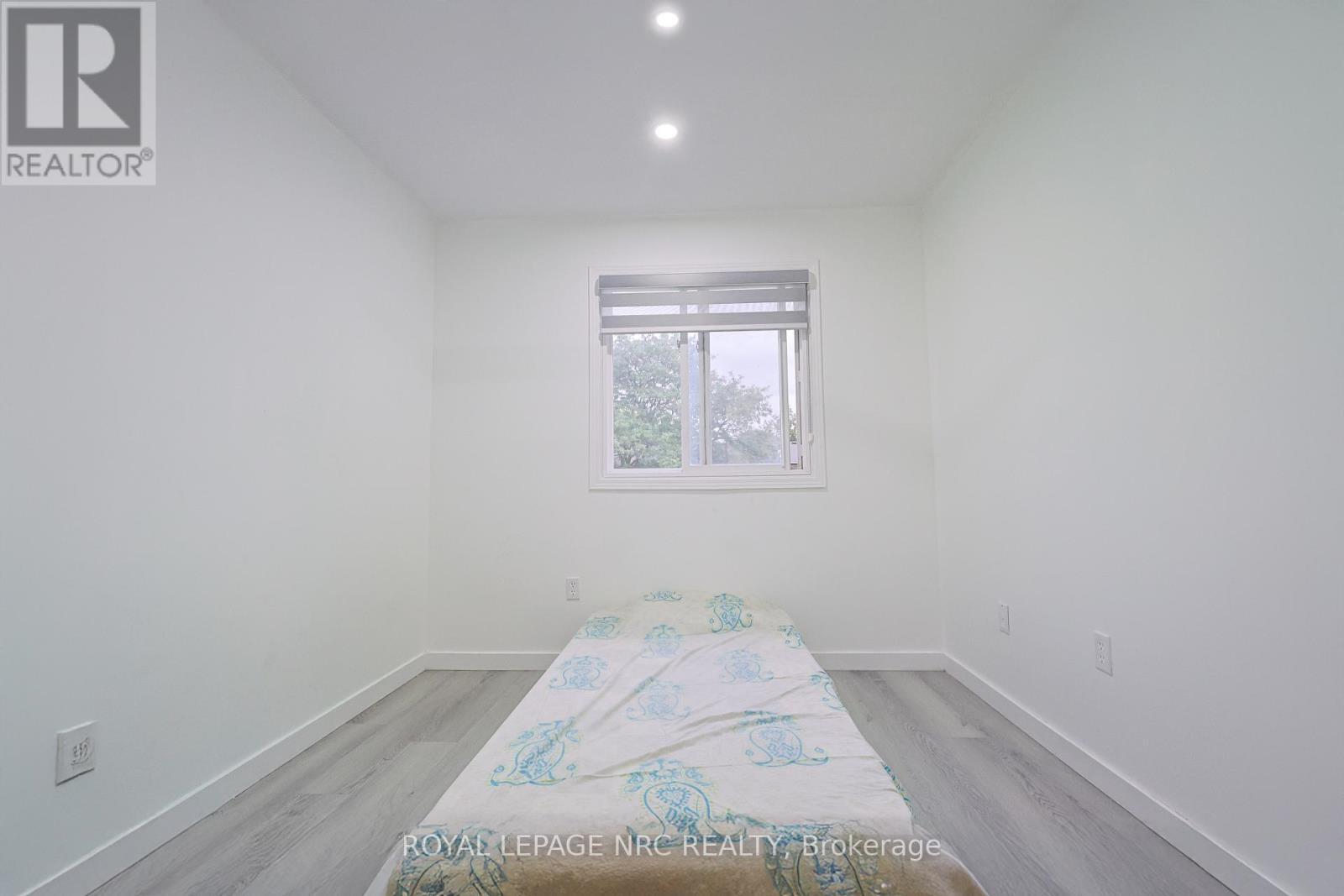 70 - 65 Dorchester Boulevard, St. Catharines (Carlton/Bunting), ON - Indoor