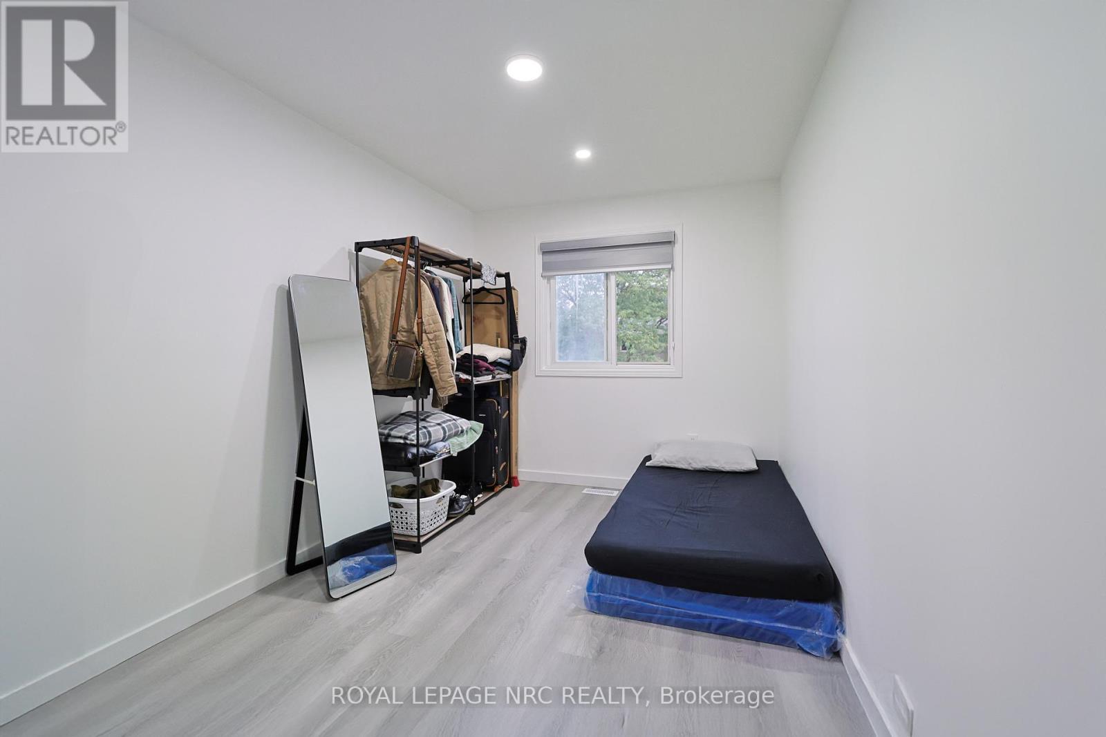 70 - 65 Dorchester Boulevard, St. Catharines (Carlton/Bunting), ON - Indoor