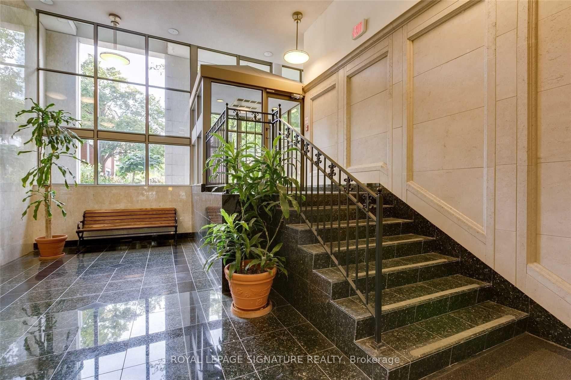 302-65 Scadding Avenue, Toronto, ON - Indoor Photo Showing Other Room