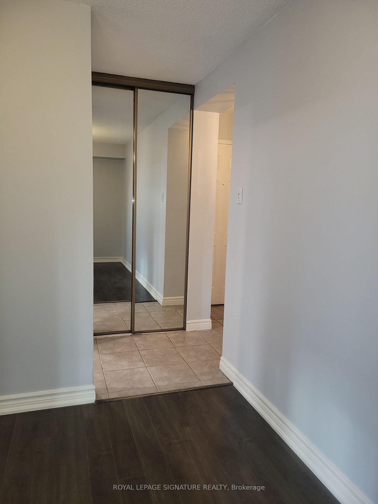 302-65 Scadding Avenue, Toronto, ON - Indoor Photo Showing Other Room