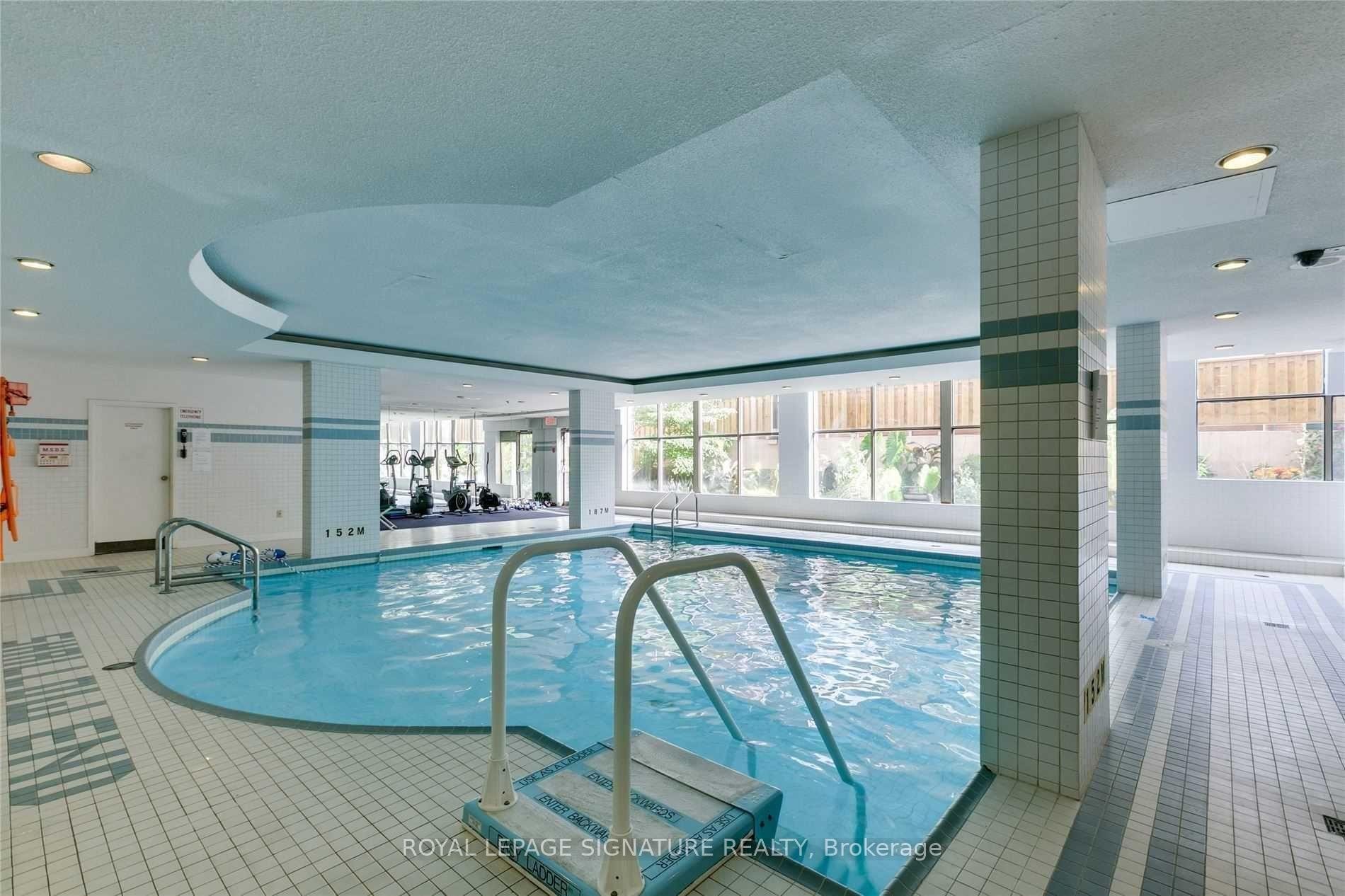 302-65 Scadding Avenue, Toronto, ON - Indoor Photo Showing Other Room With In Ground Pool