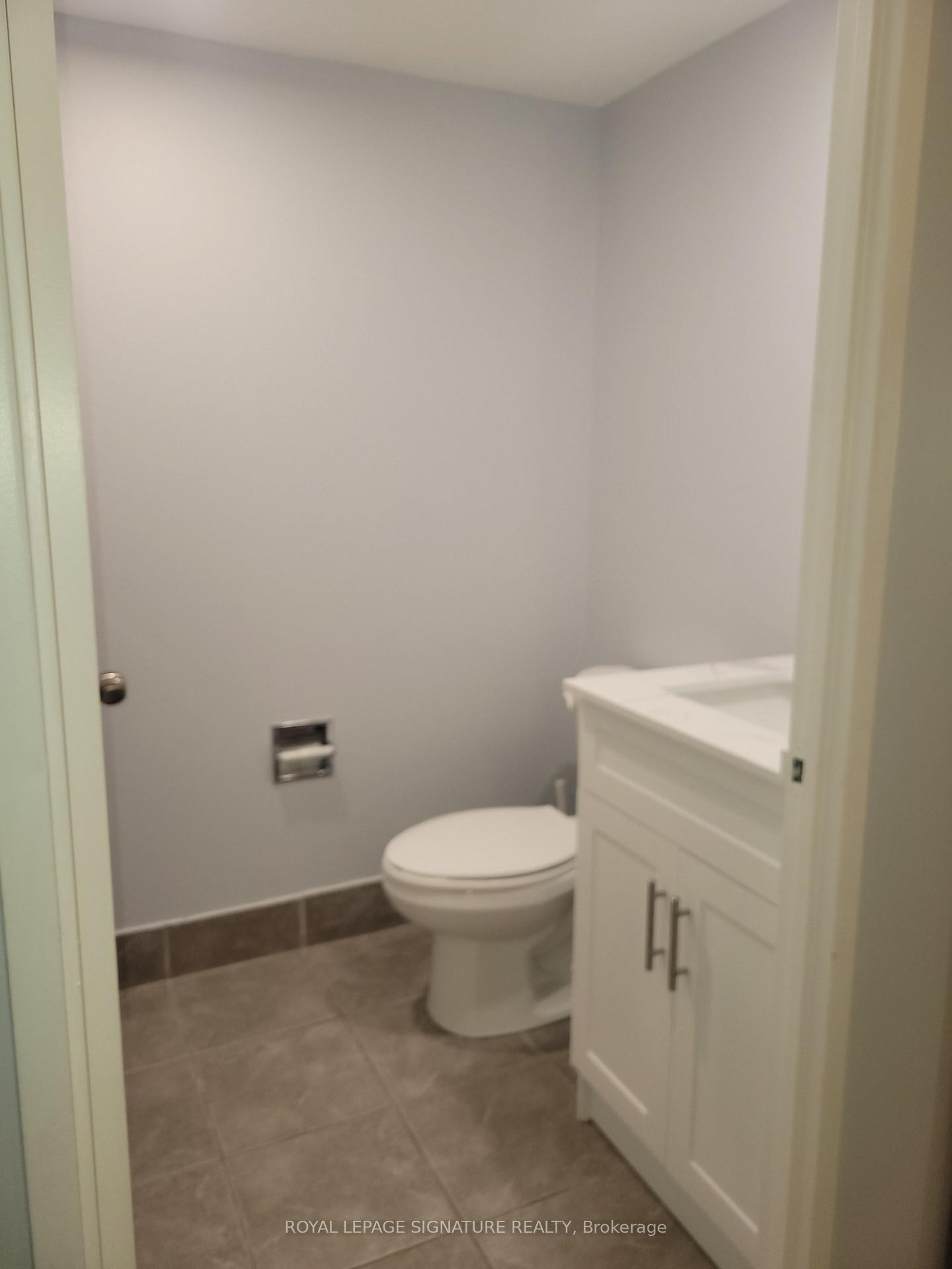 302-65 Scadding Avenue, Toronto, ON - Indoor Photo Showing Bathroom