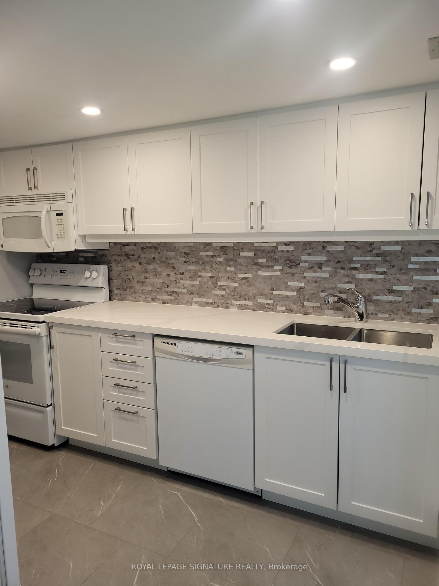 302-65 Scadding Avenue, Toronto, ON - Indoor Photo Showing Kitchen With Double Sink