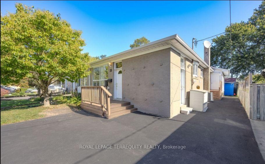 25 Bailey Crescent, Aurora, ON