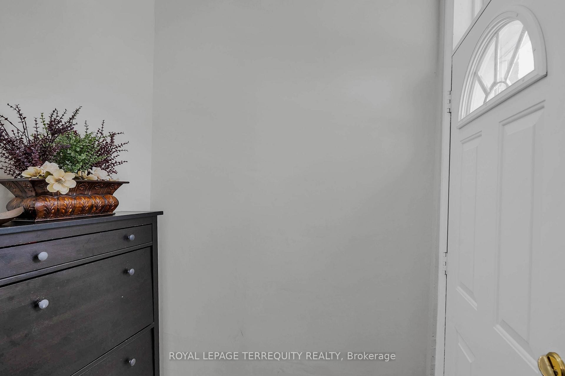 25 Bailey Crescent, Aurora, ON