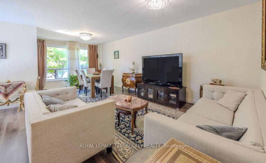 25 Bailey Crescent, Aurora, ON