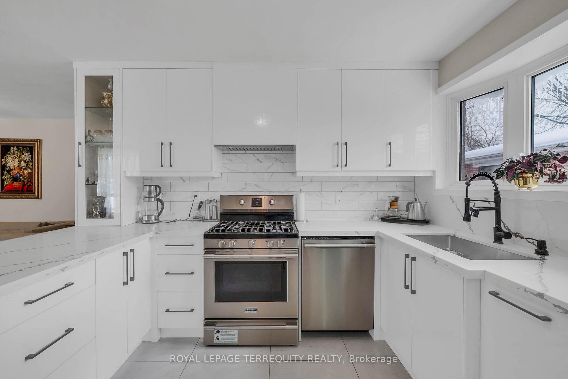 25 Bailey Crescent, Aurora, ON