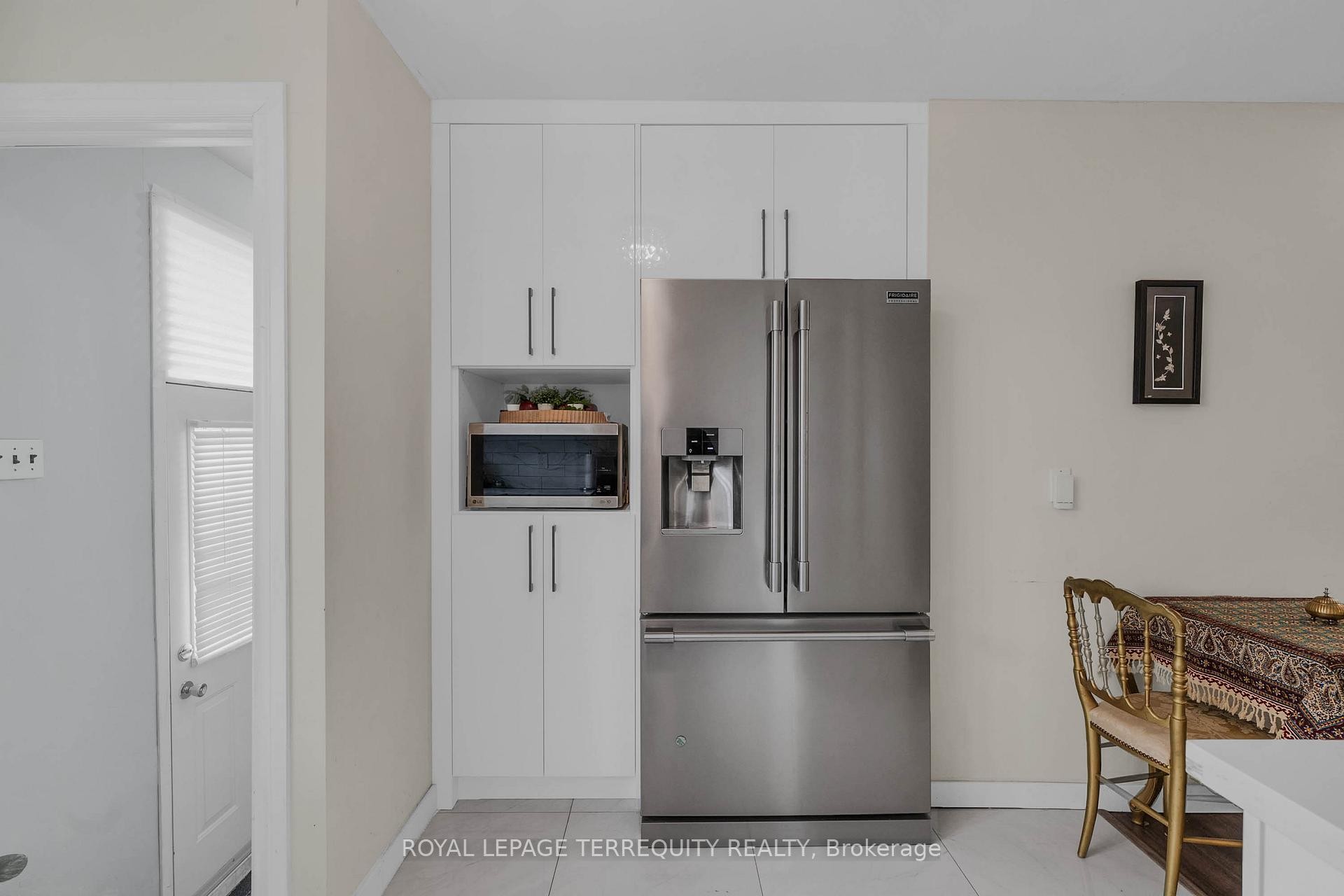 25 Bailey Crescent, Aurora, ON