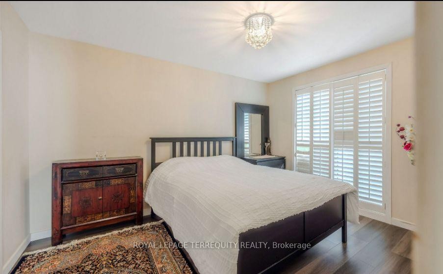 25 Bailey Crescent, Aurora, ON