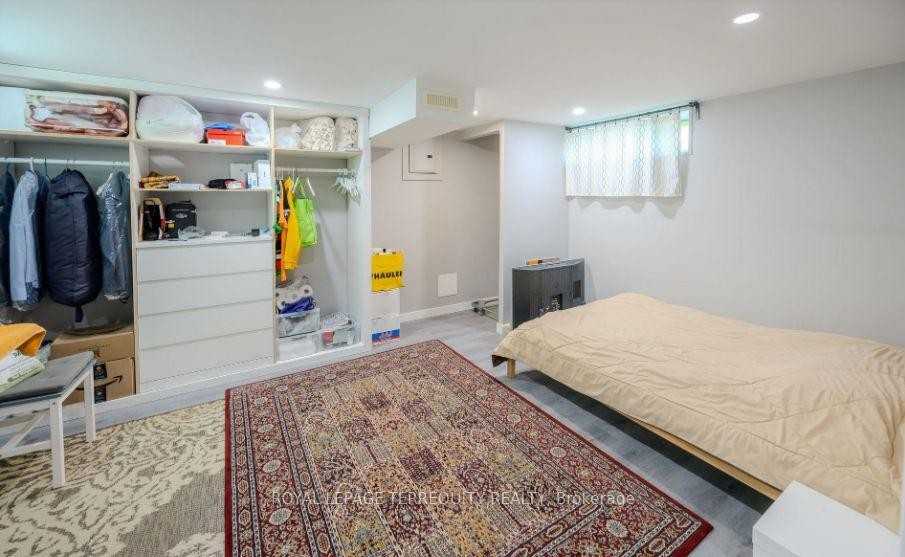 25 Bailey Crescent, Aurora, ON