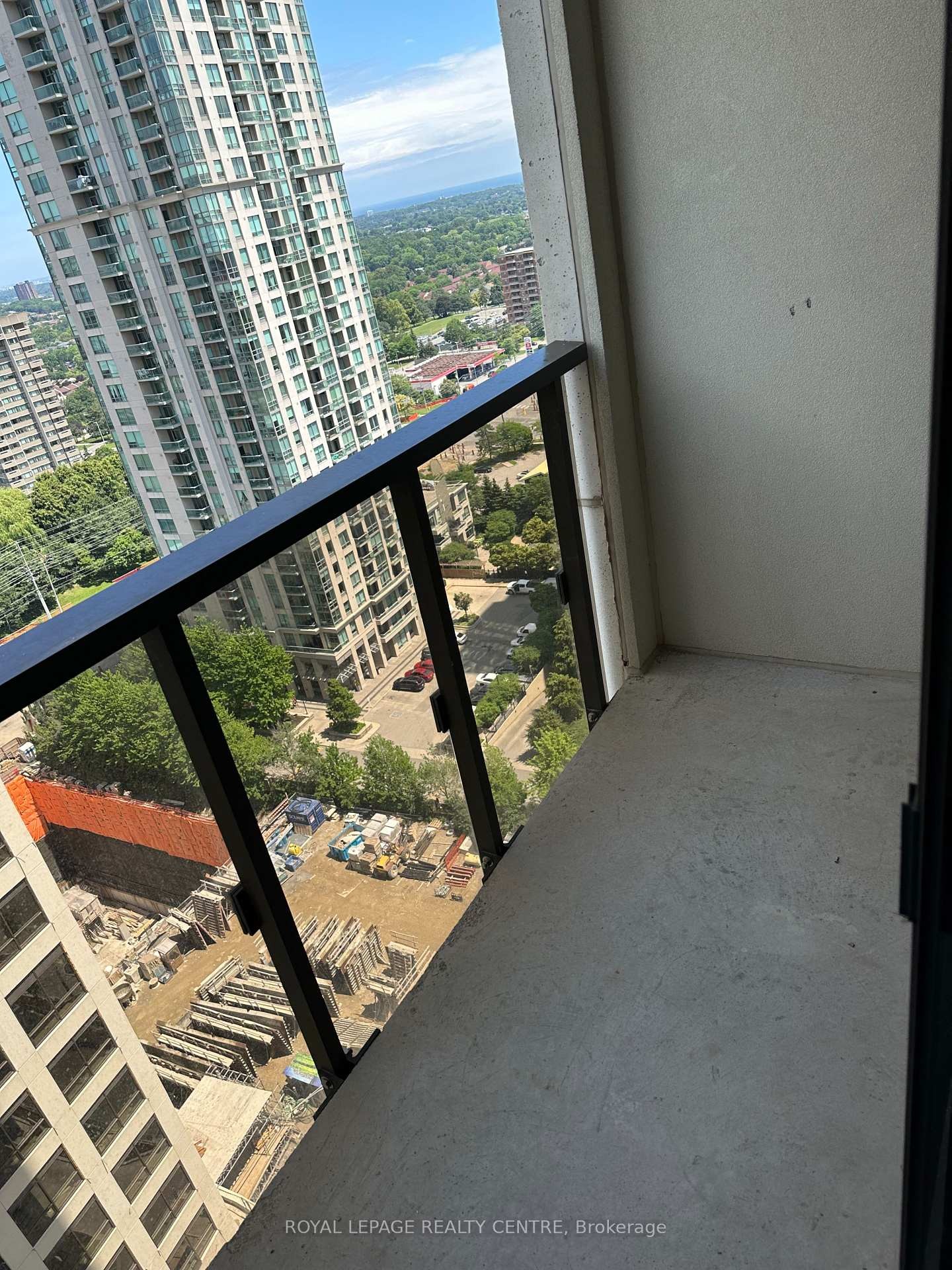 1903-36 Elm Drive W, Mississauga, ON - Outdoor With Balcony