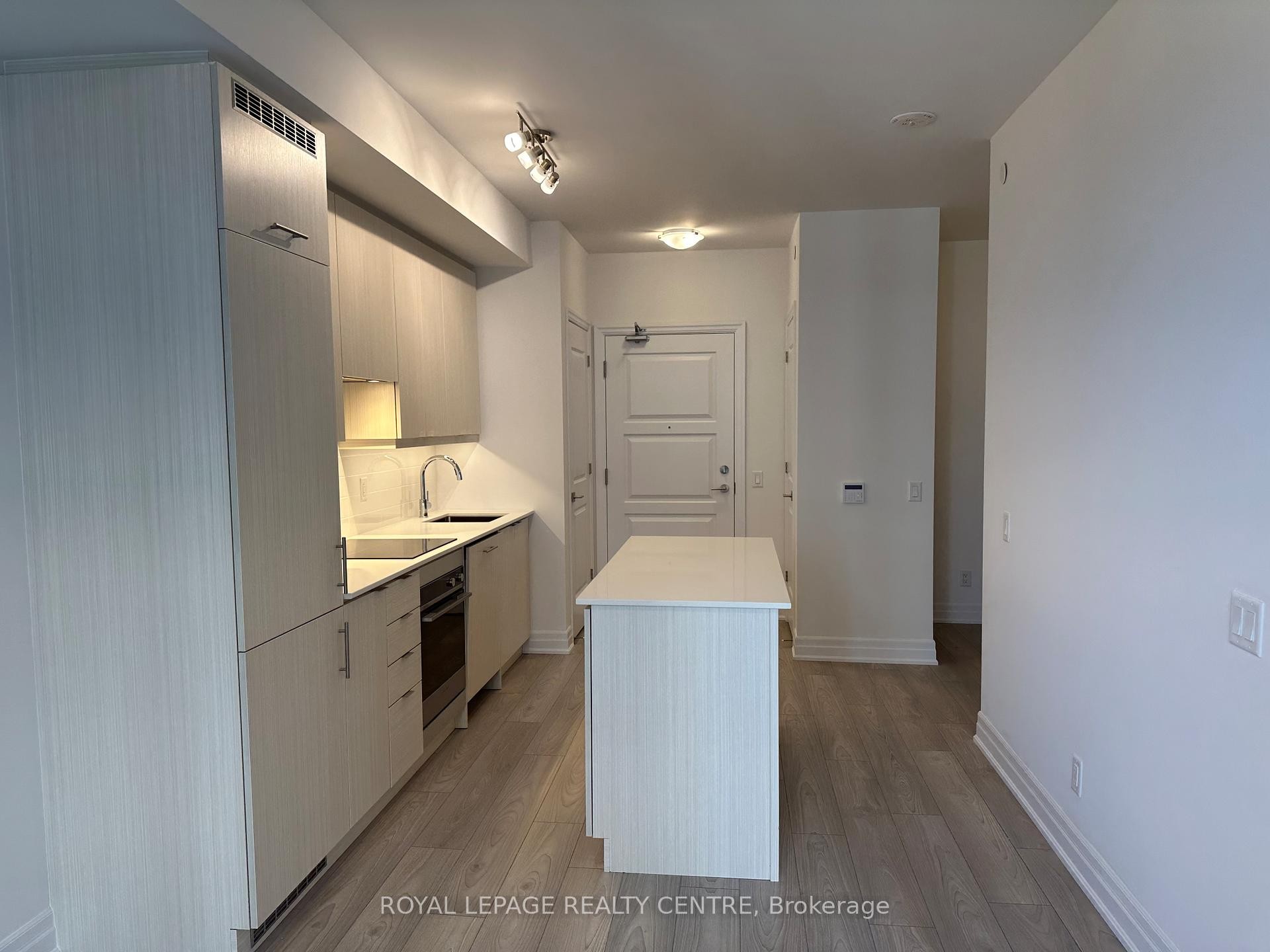 1903-36 Elm Drive W, Mississauga, ON - Indoor Photo Showing Kitchen