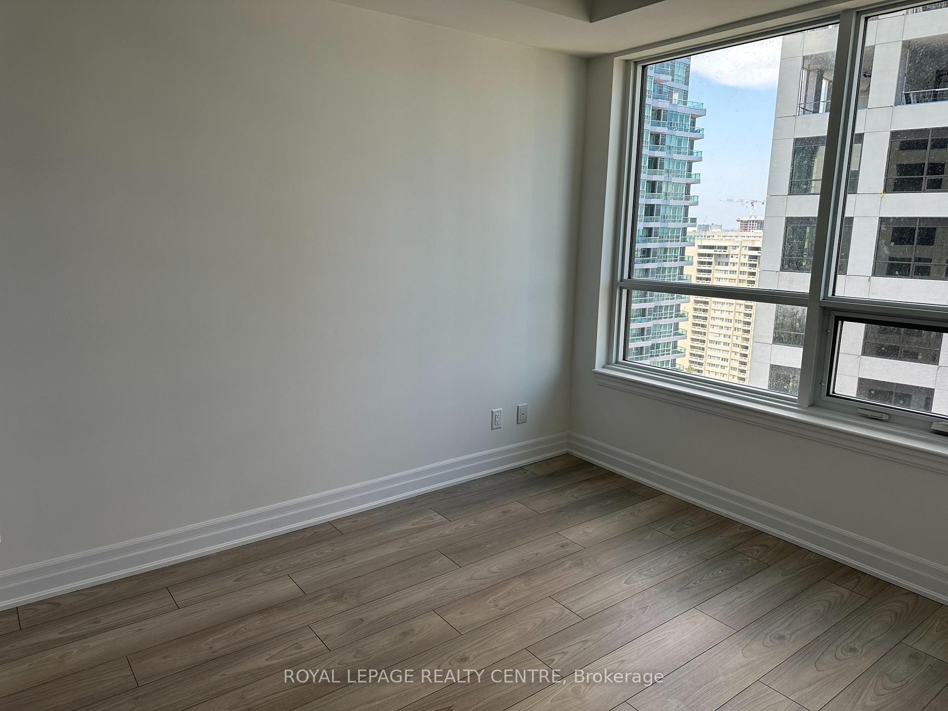 1903-36 Elm Drive W, Mississauga, ON - Indoor Photo Showing Other Room