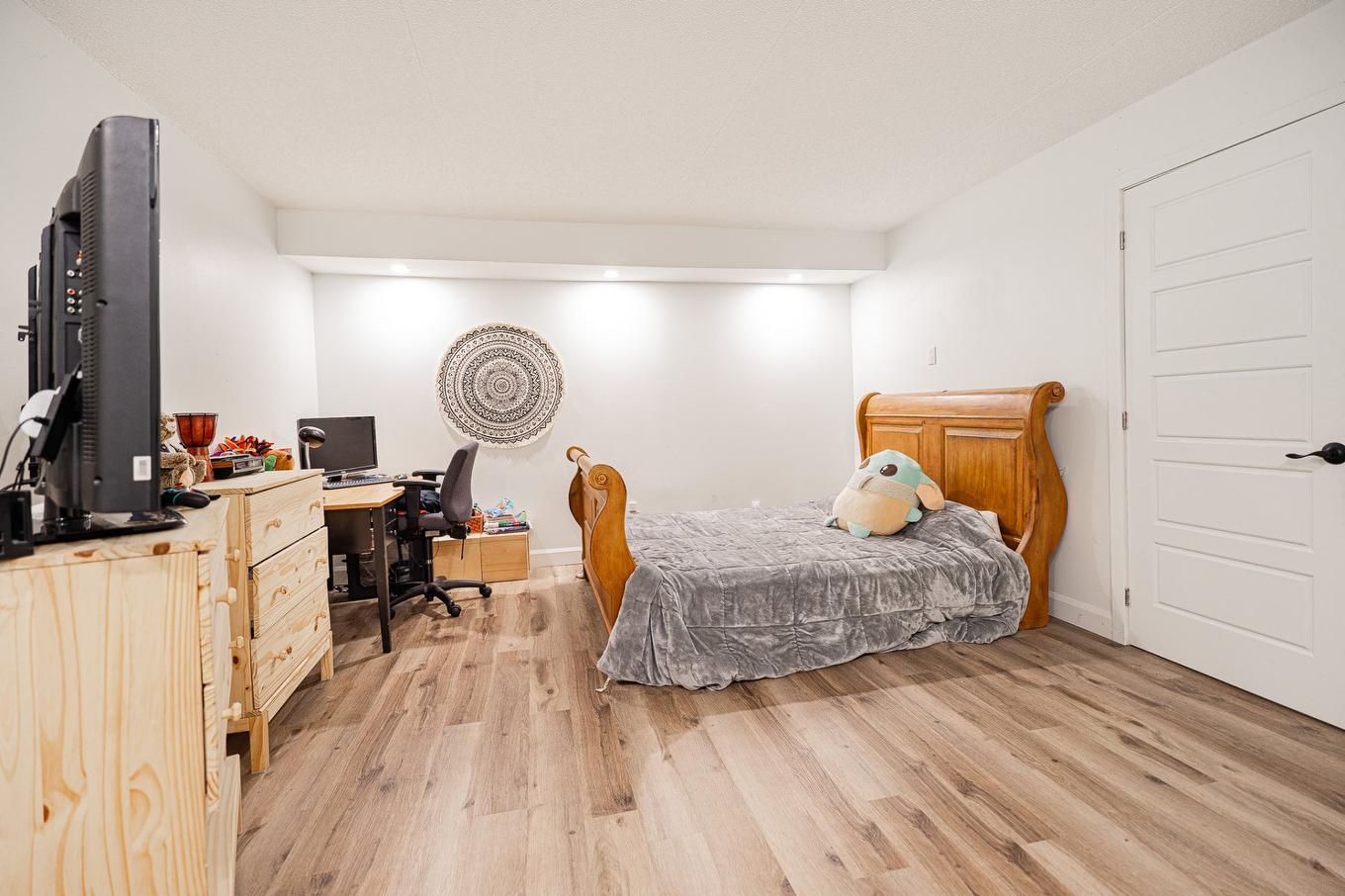 Chambre à coucher - 7003 Av. Giraud, Montréal (Anjou), QC - Indoor Photo Showing Bedroom