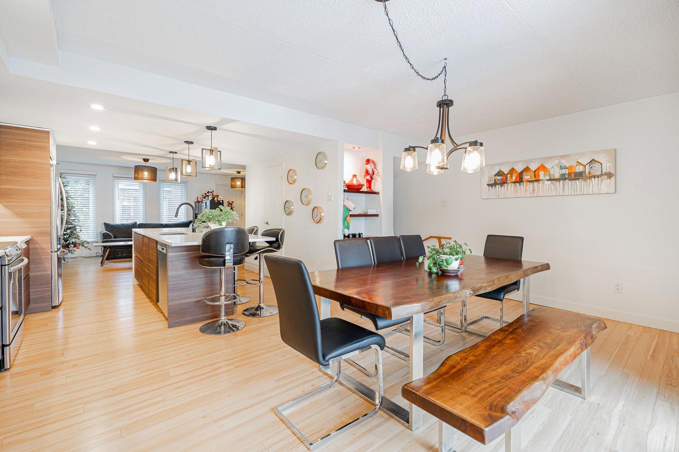 Salle à manger - 7003 Av. Giraud, Montréal (Anjou), QC - Indoor Photo Showing Dining Room