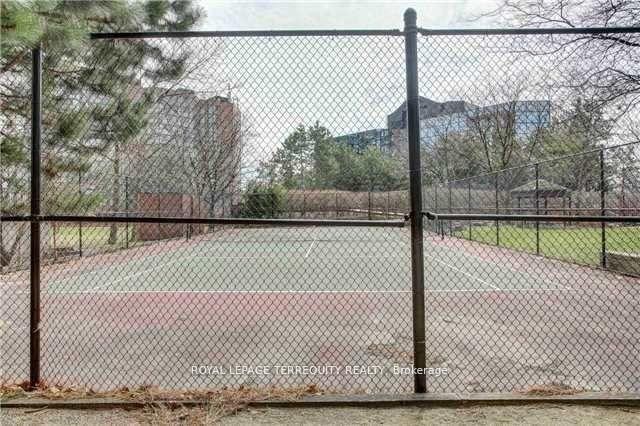 806-2091 Hurontario Street, Mississauga, ON - Outdoor With Deck Patio Veranda