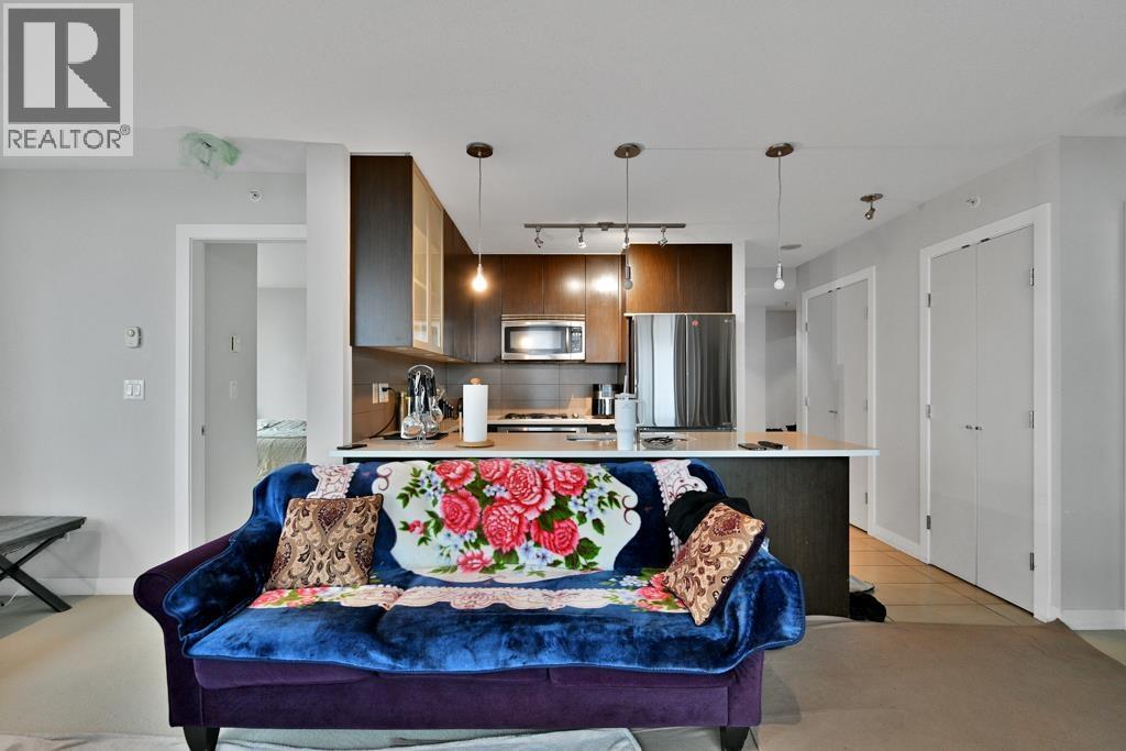 1403 7325 Arcola Street, Burnaby, BC - Indoor Photo Showing Other Room