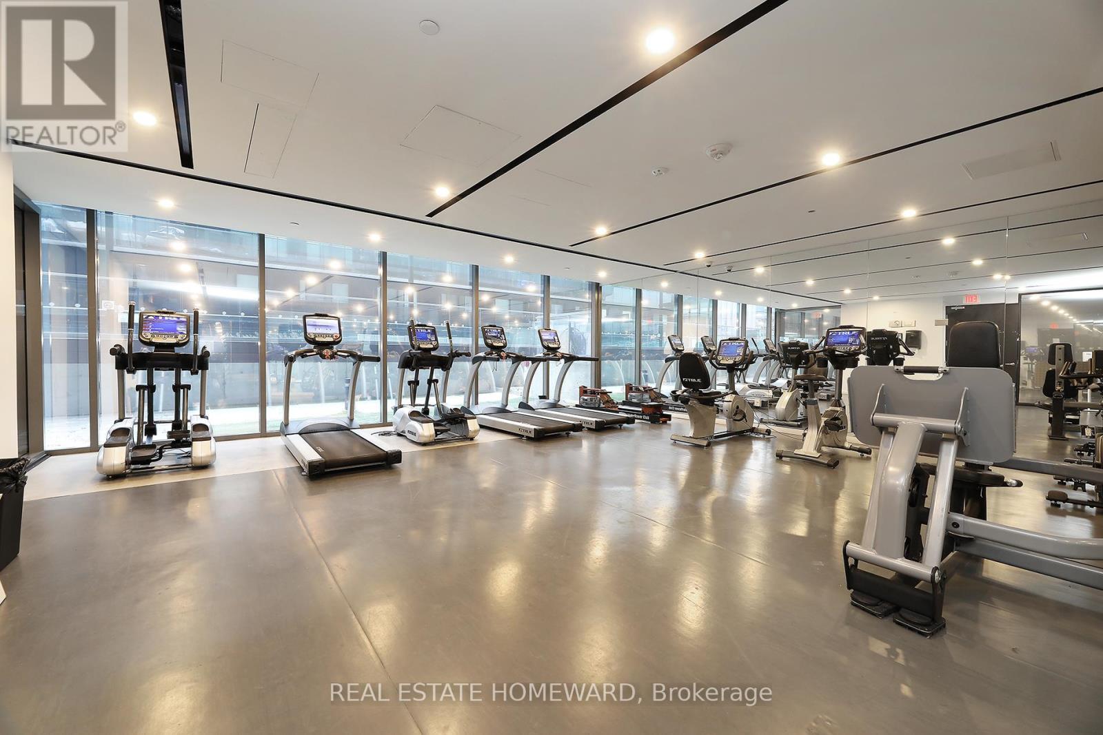 520 - 32 Trolley Crescent, Toronto, ON - Indoor Photo Showing Gym Room