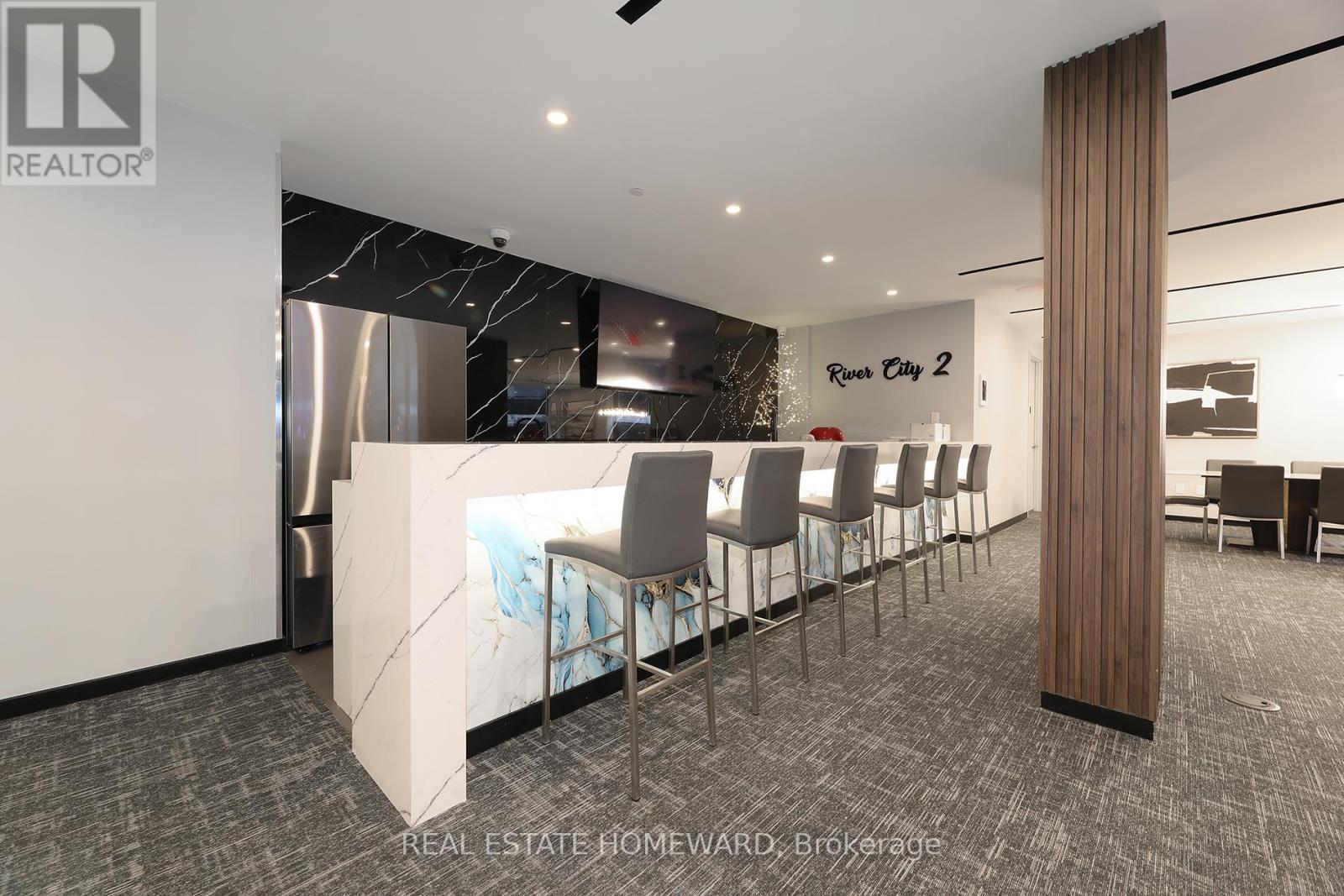 520 - 32 Trolley Crescent, Toronto, ON - Indoor