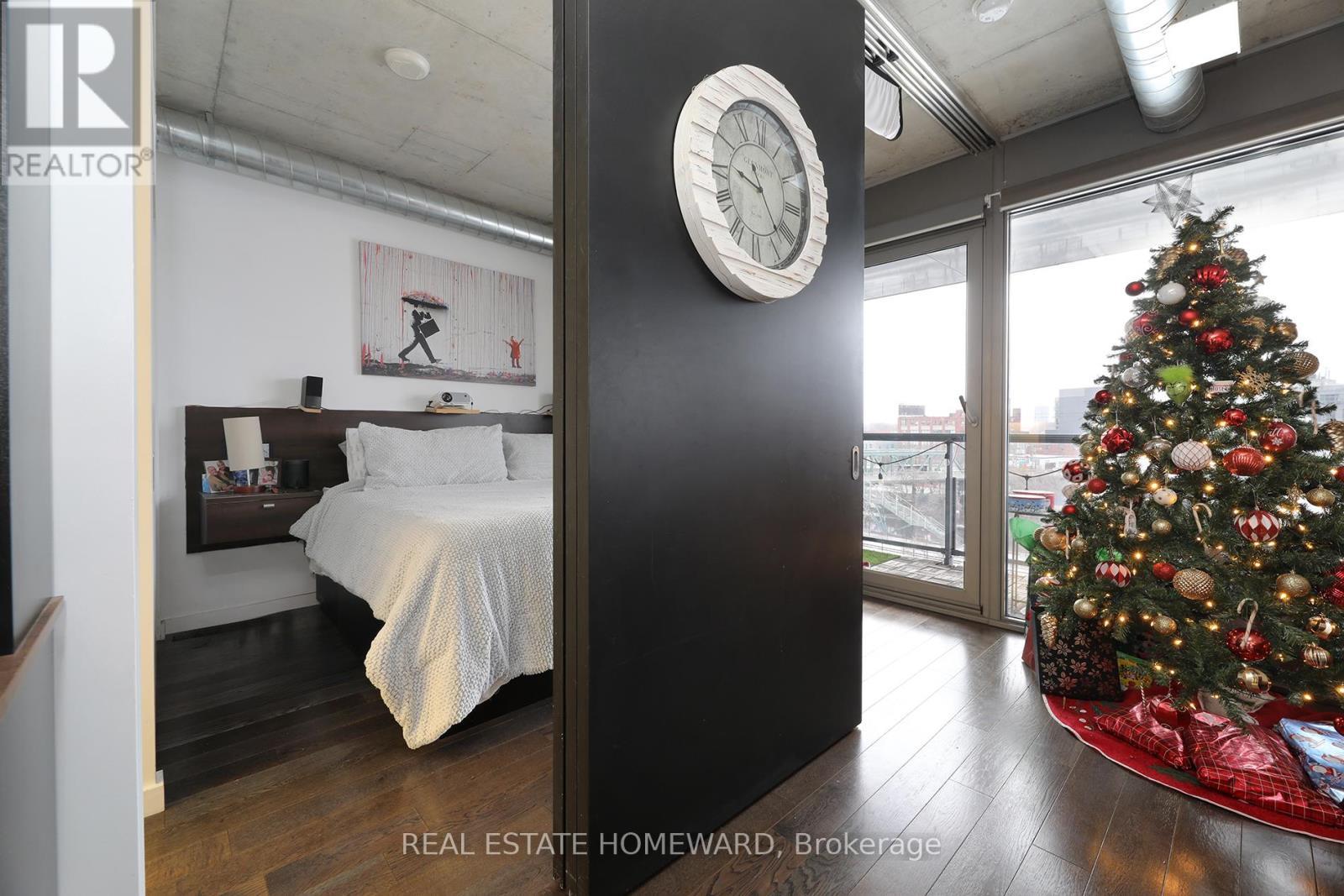 520 - 32 Trolley Crescent, Toronto, ON - Indoor Photo Showing Other Room