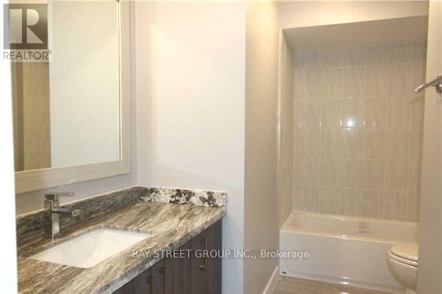 9 Charles Alfred Crescent N, Markham, ON - Indoor Photo Showing Bathroom