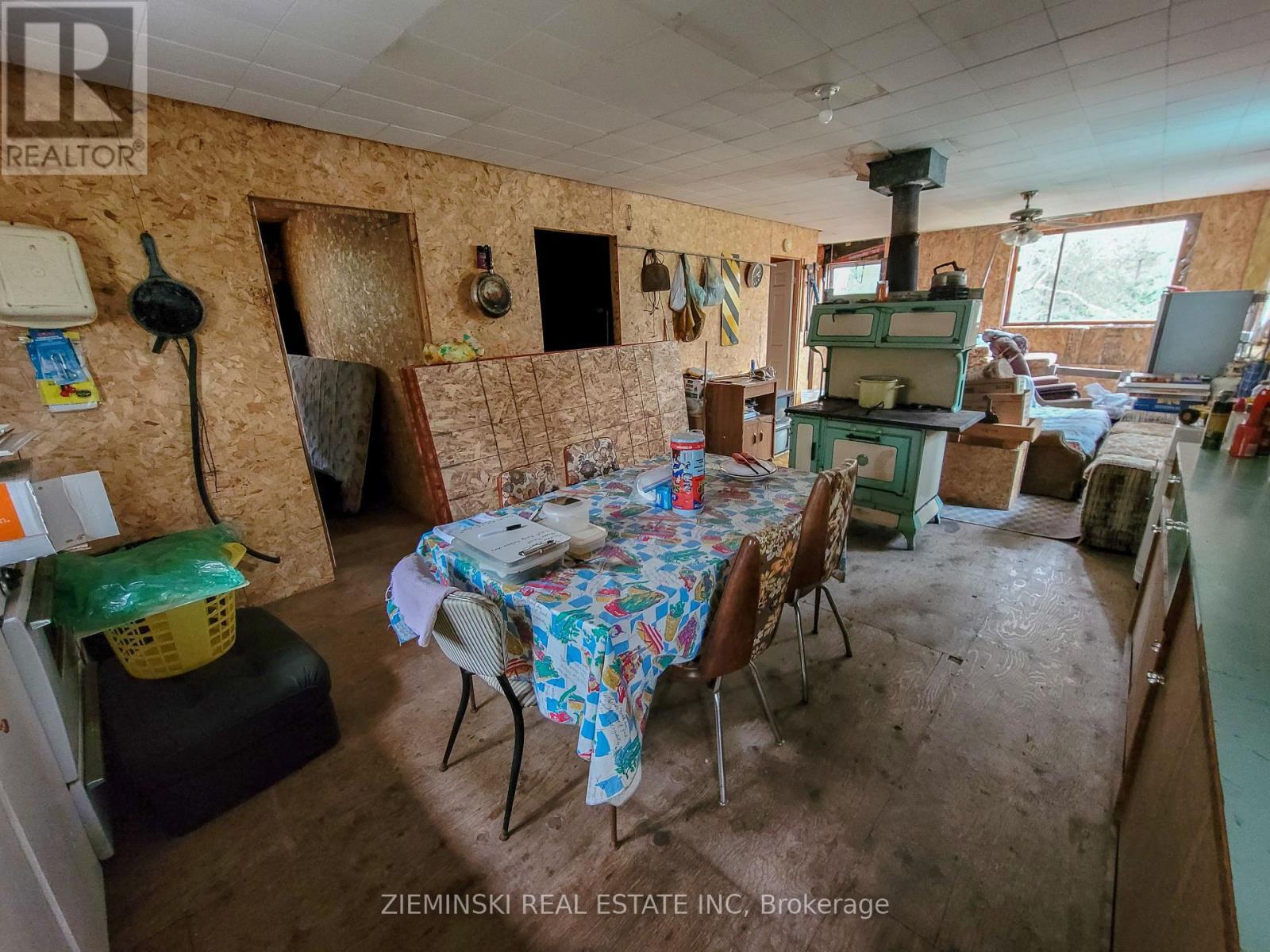 24217 Parcel, Timiskaming (Tim - Outside - Rural), ON - Indoor