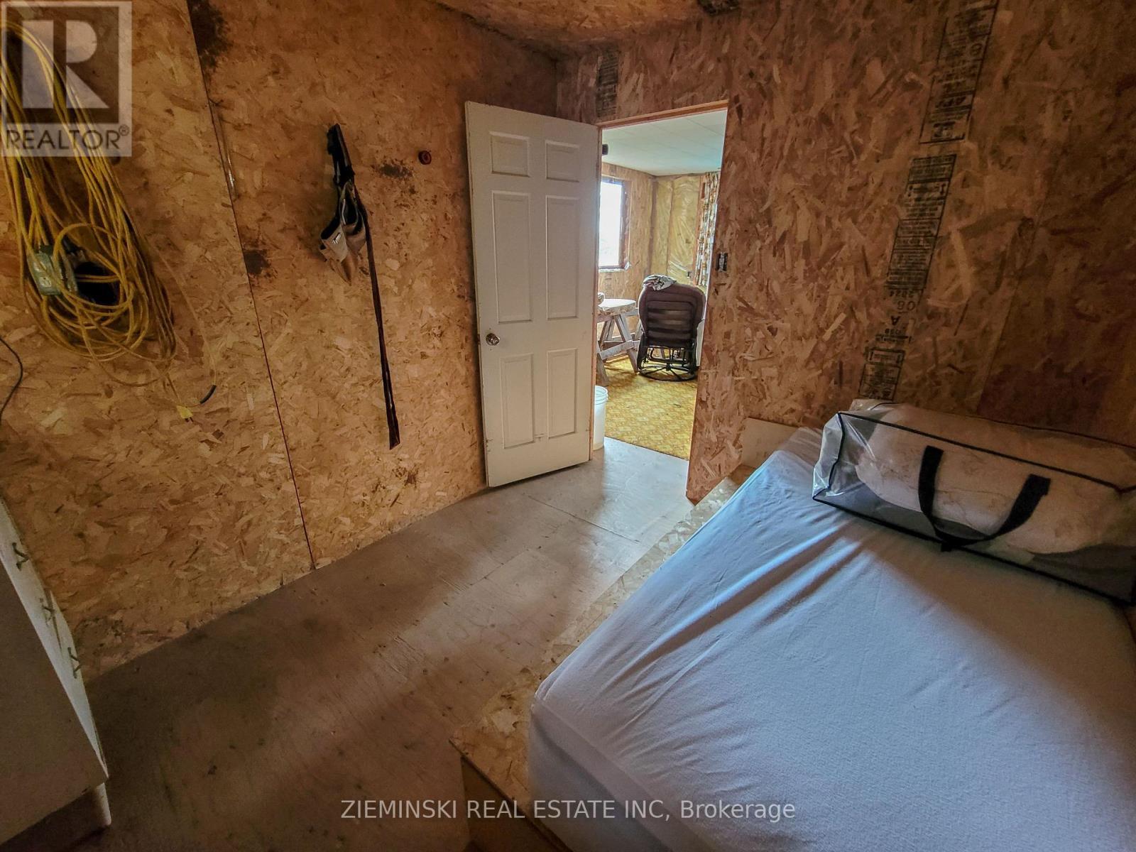 24217 Parcel, Timiskaming (Tim - Outside - Rural), ON - Indoor