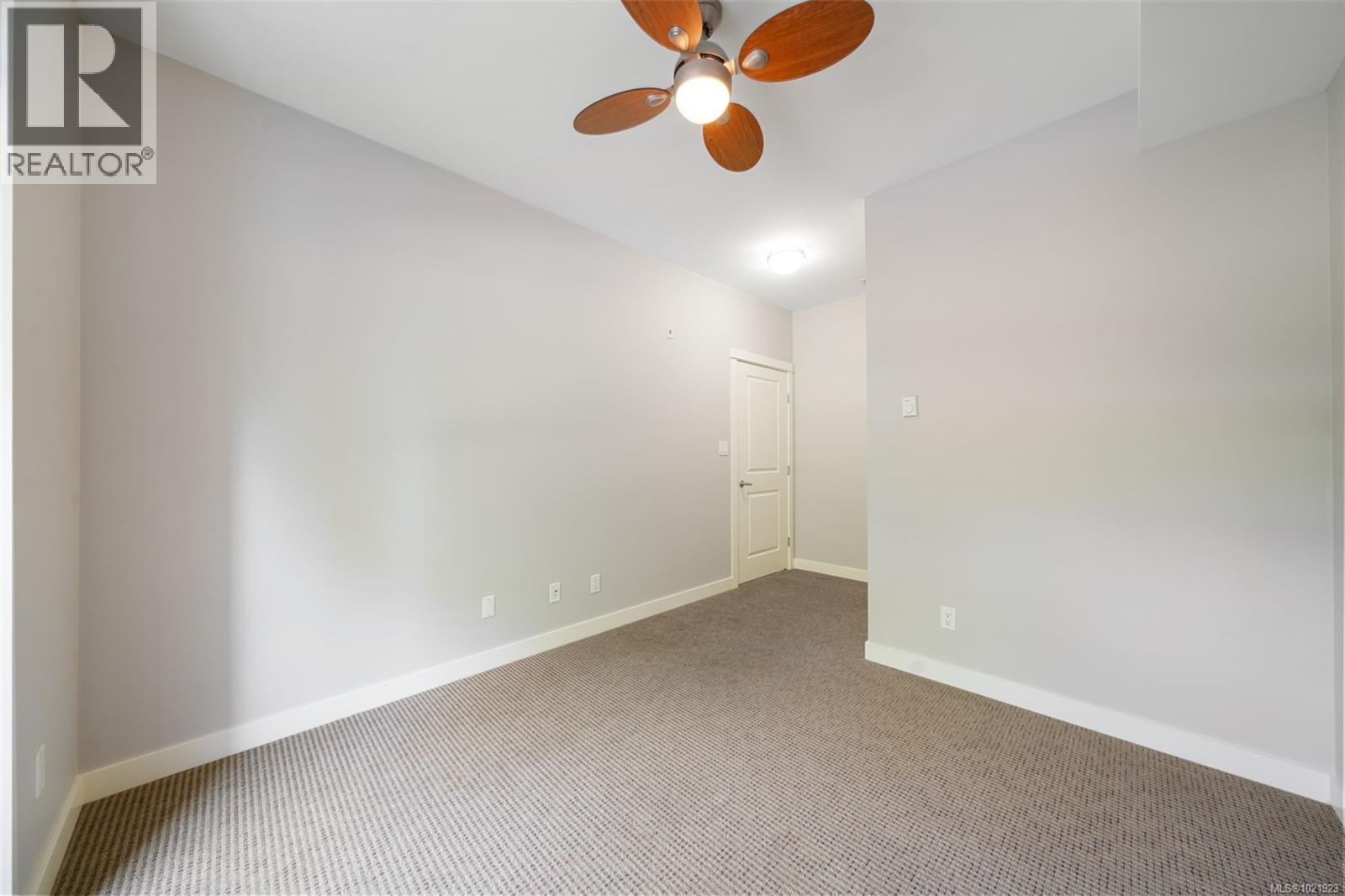 210 201 Nursery Hill Dr, View Royal, BC - Indoor Photo Showing Other Room