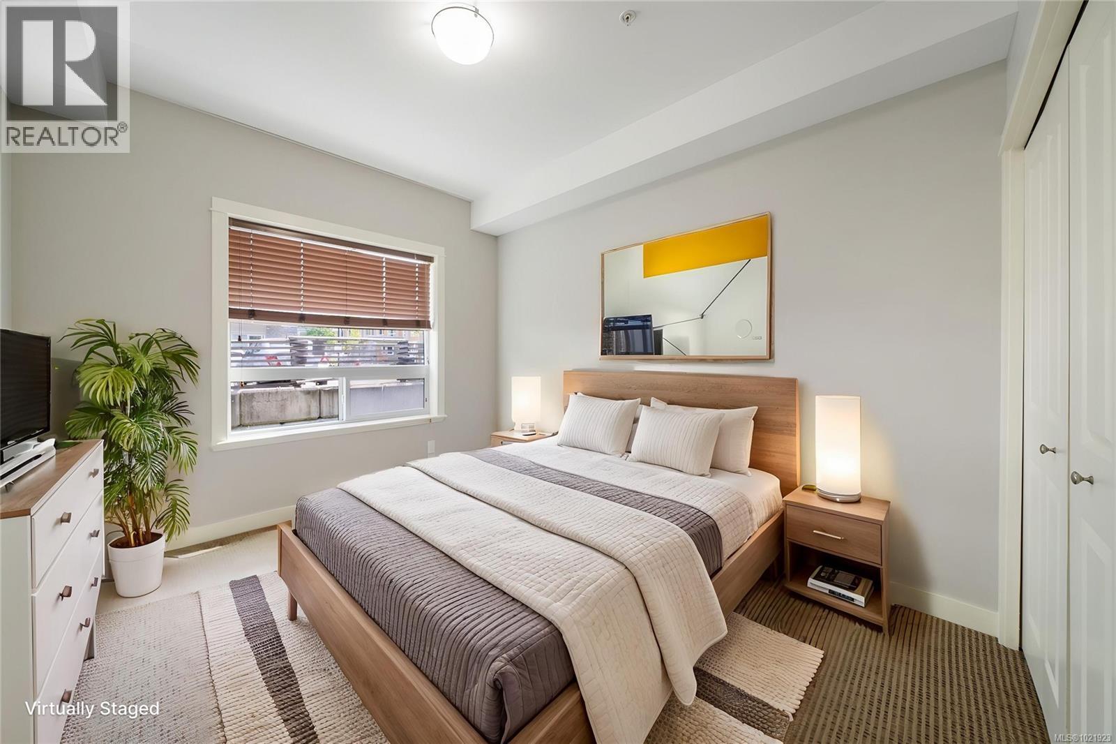 210 201 Nursery Hill Dr, View Royal, BC - Indoor Photo Showing Bedroom