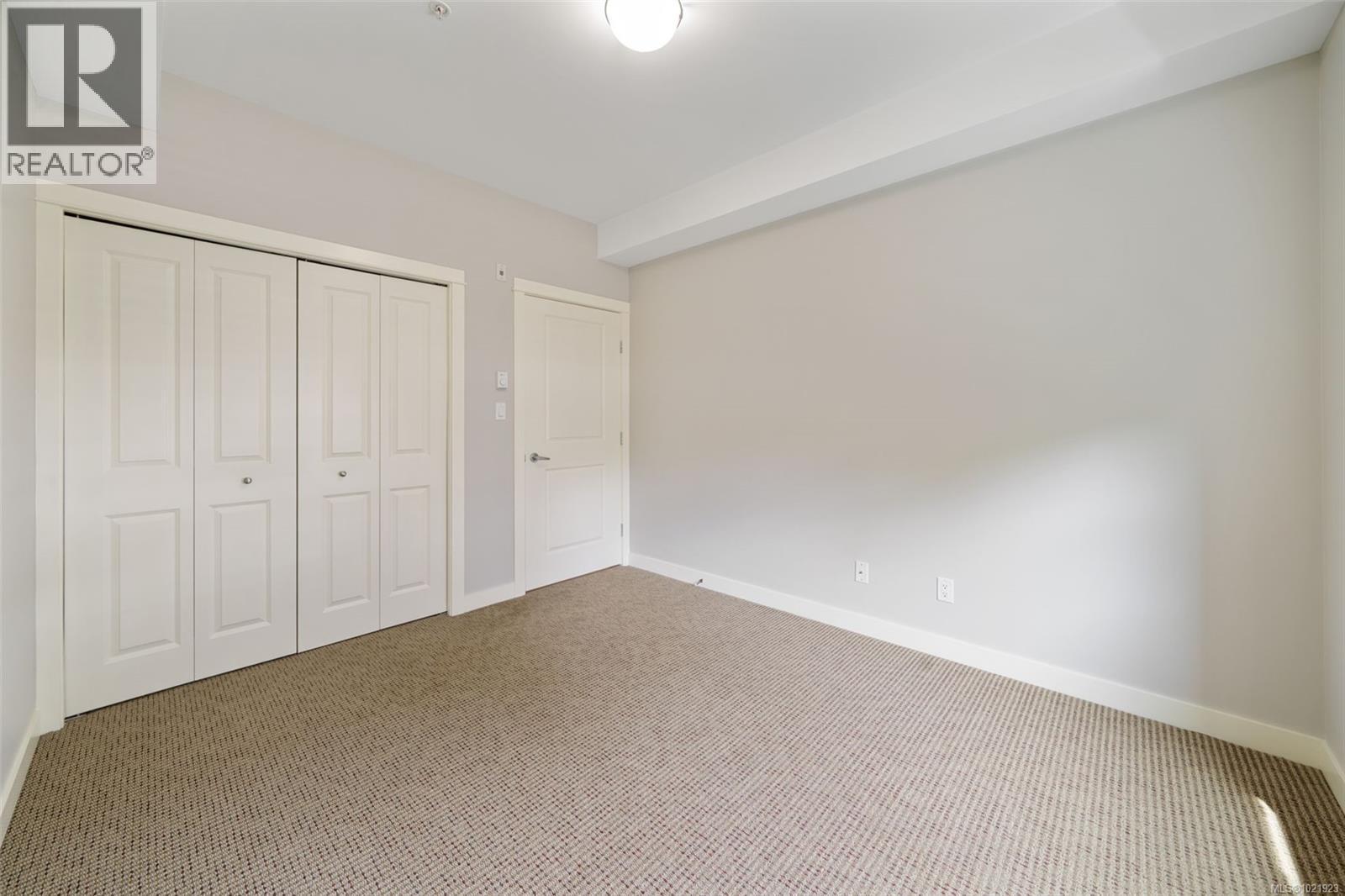 210 201 Nursery Hill Dr, View Royal, BC - Indoor Photo Showing Other Room