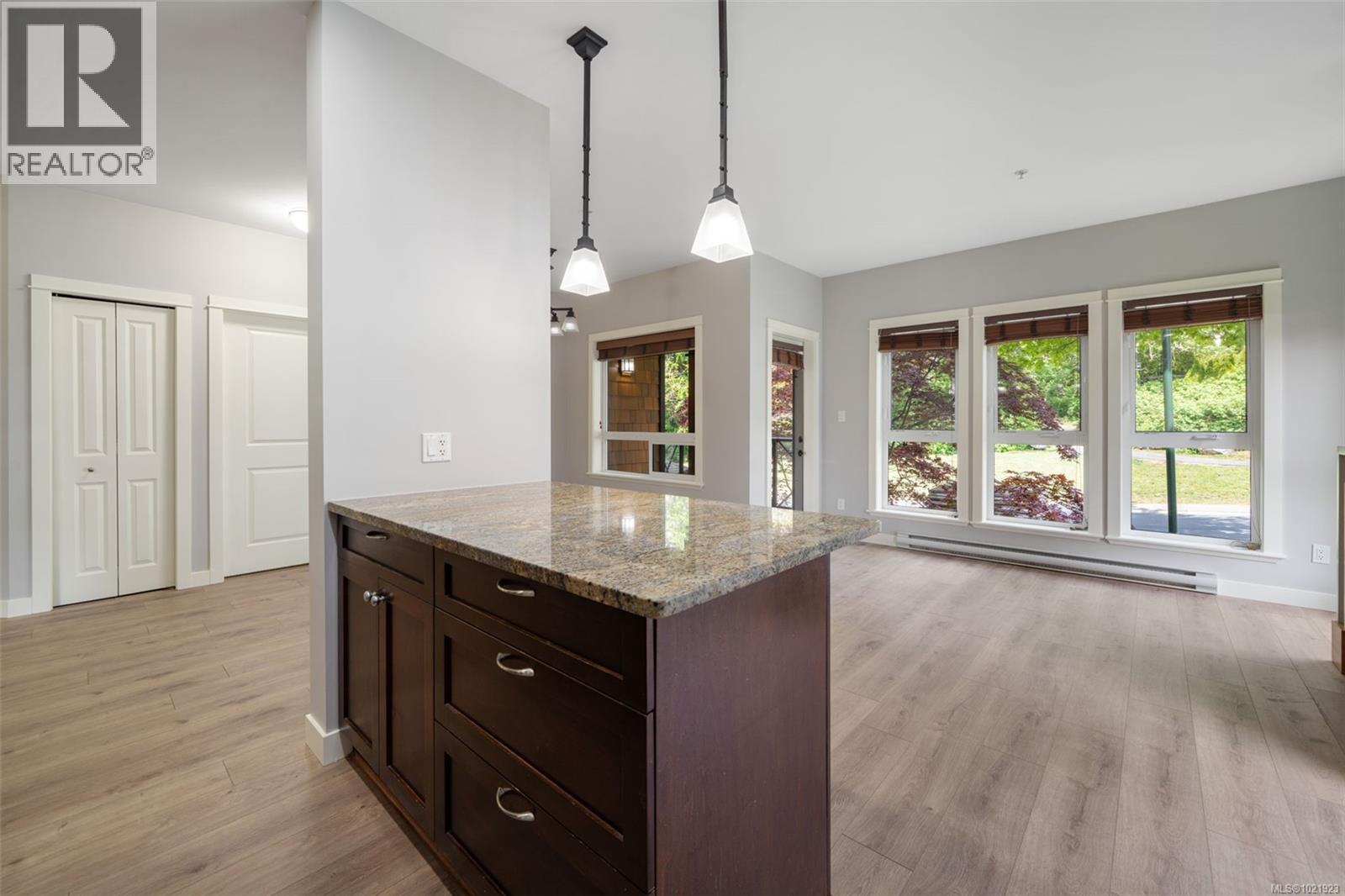 210 201 Nursery Hill Dr, View Royal, BC - Indoor