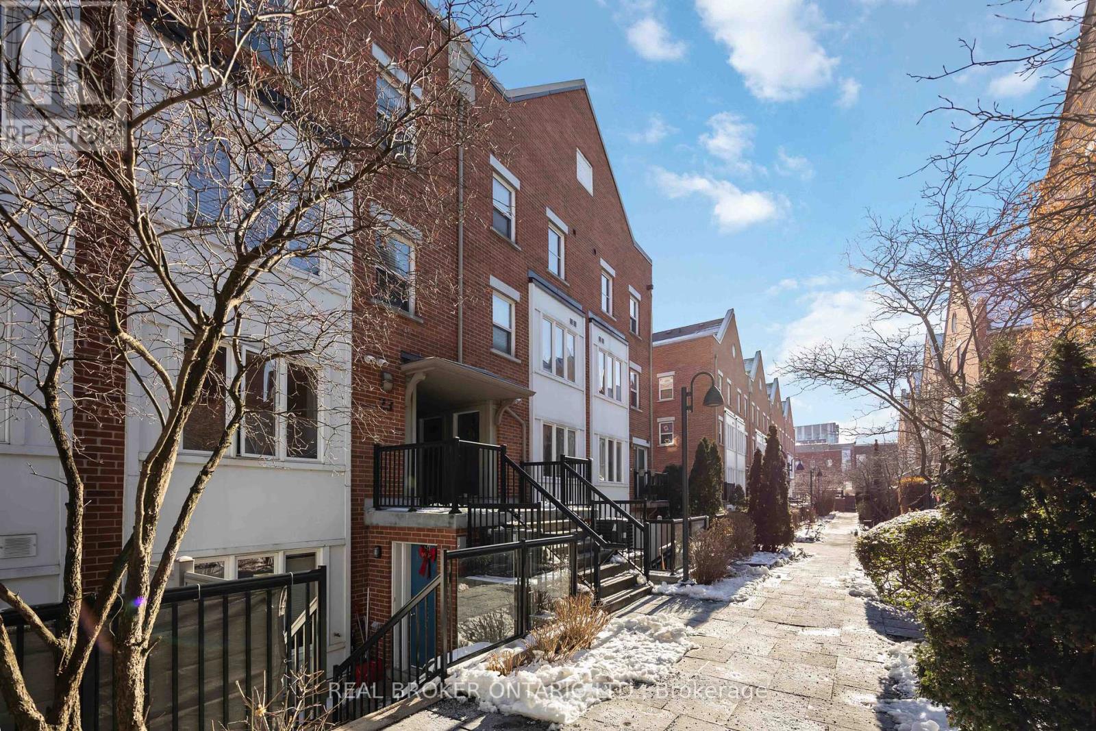 6 - 23 Frances Loring Lane, Toronto, ON - Outdoor