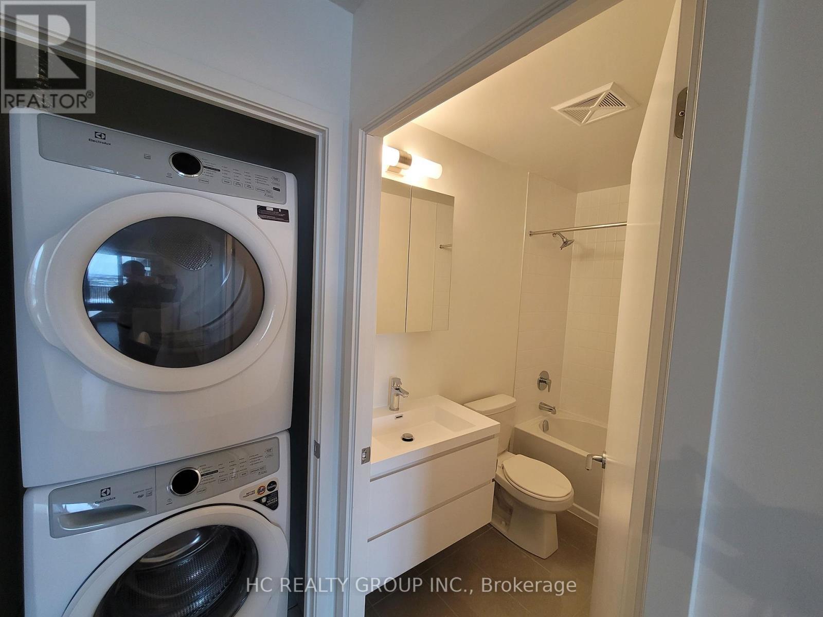 1203 - 38 Andre De Grasse Street, Markham, ON - Indoor Photo Showing Laundry Room
