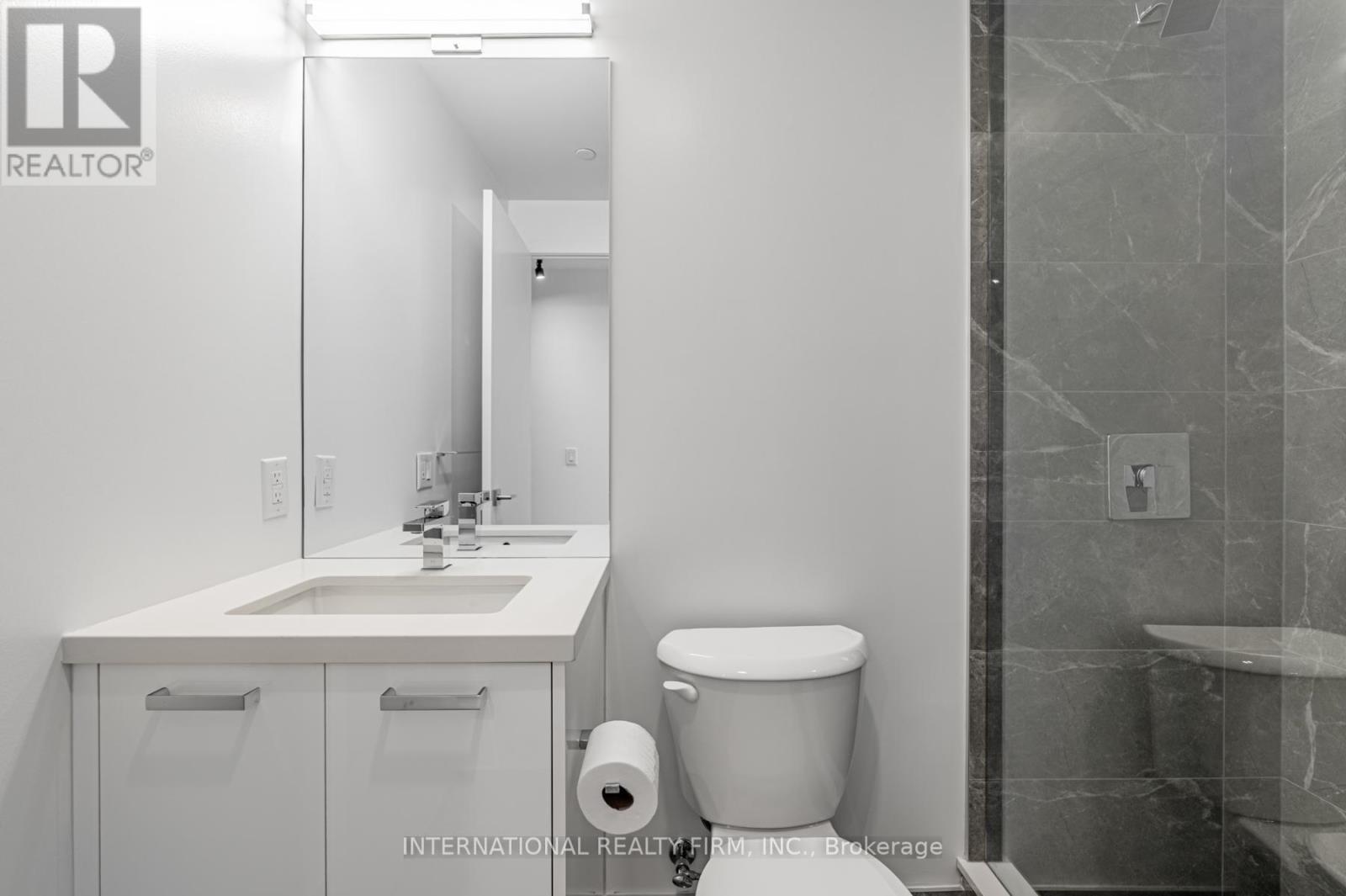 1507 - 195 Mccaul Street, Toronto, ON - Indoor Photo Showing Bathroom