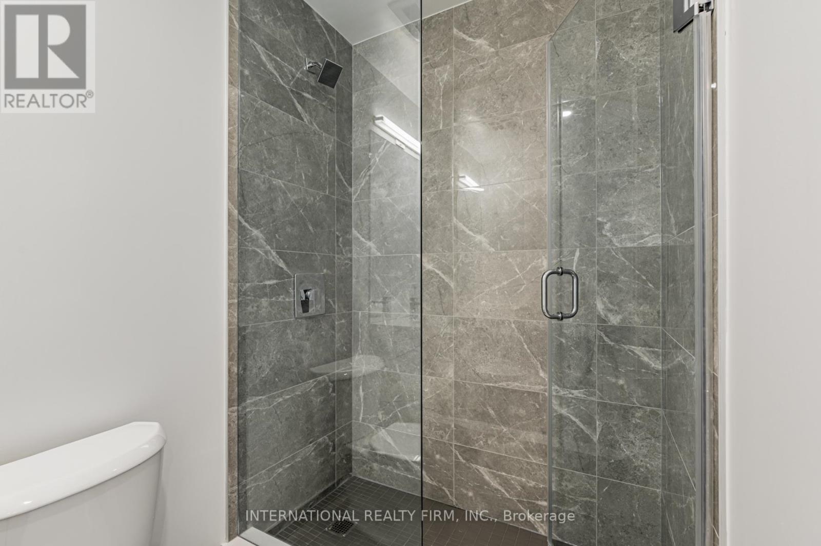 1507 - 195 Mccaul Street, Toronto, ON - Indoor Photo Showing Bathroom