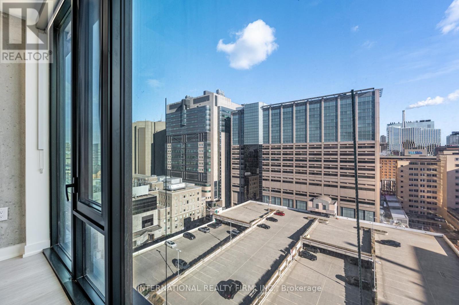 1507 - 195 Mccaul Street, Toronto, ON - Outdoor