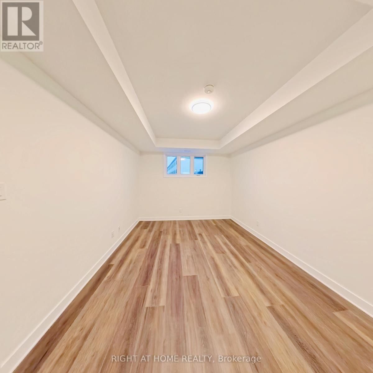 4787J Bank Street, Ottawa, ON - Indoor Photo Showing Other Room