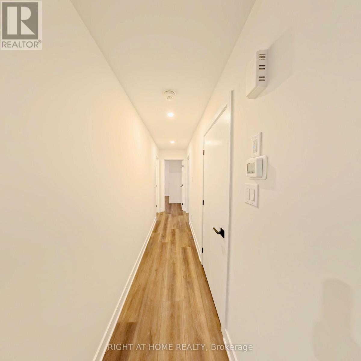 4787J Bank Street, Ottawa, ON - Indoor Photo Showing Other Room