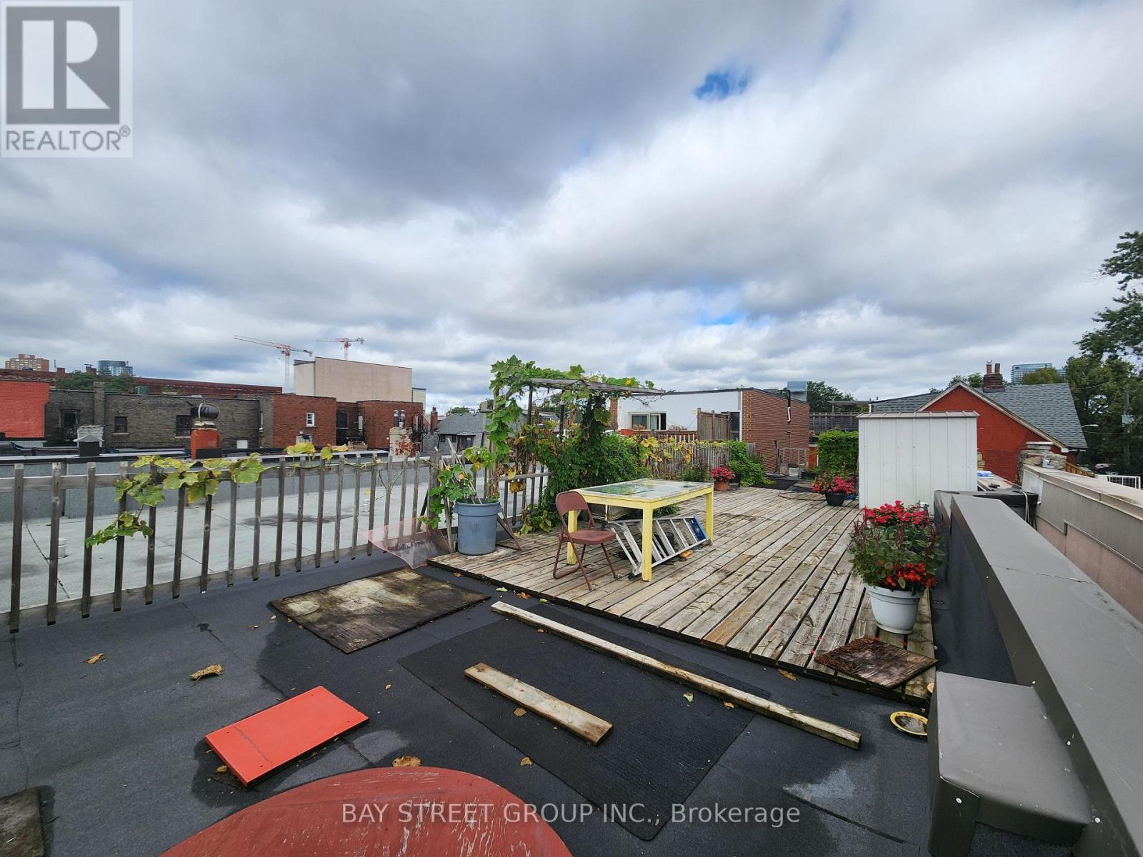 1266 Bloor Street W, Toronto, ON