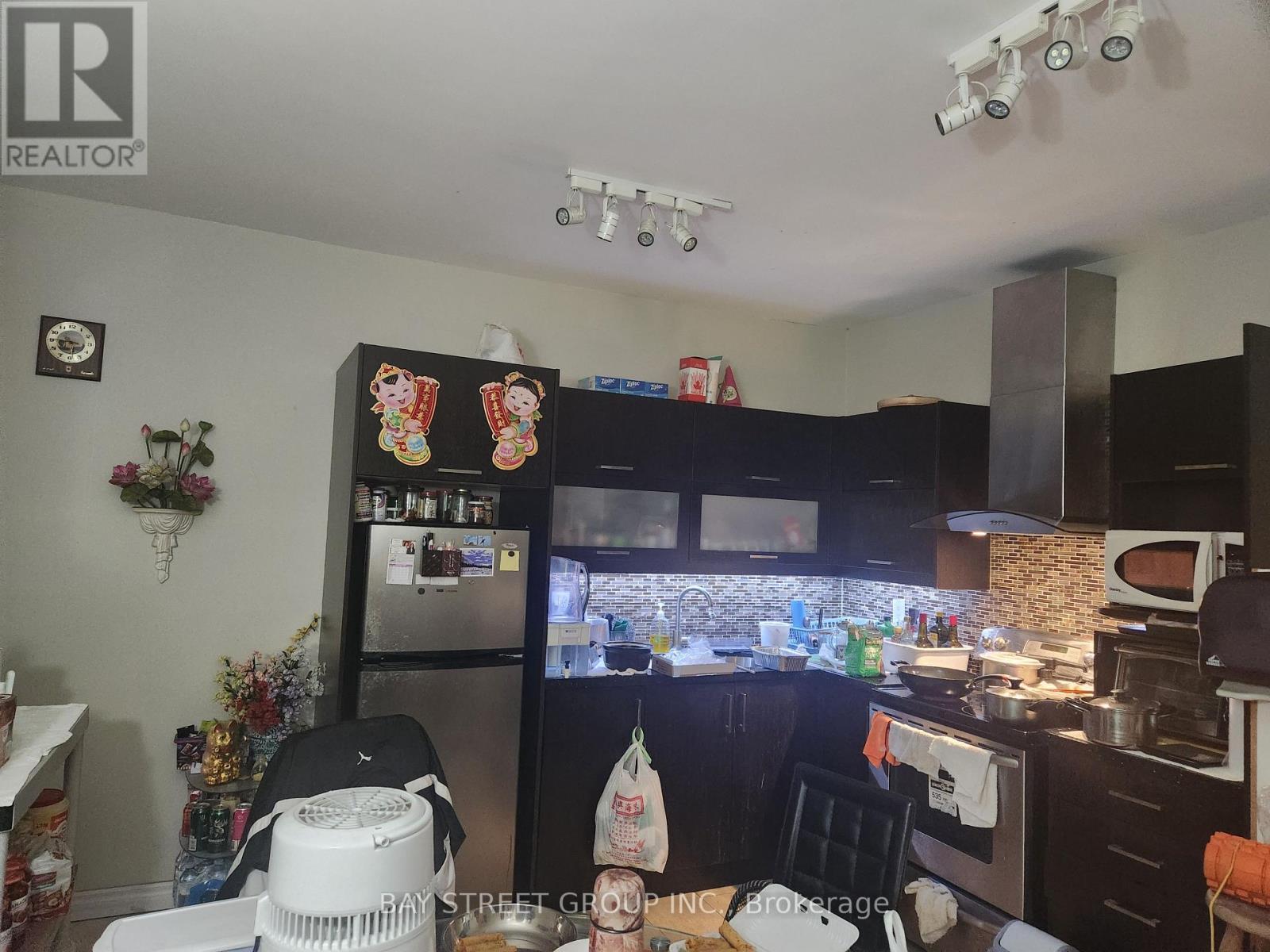 1266 Bloor Street W, Toronto, ON