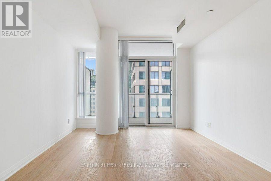 1703 - 8 Mercer Street, Toronto, ON - Indoor Photo Showing Other Room