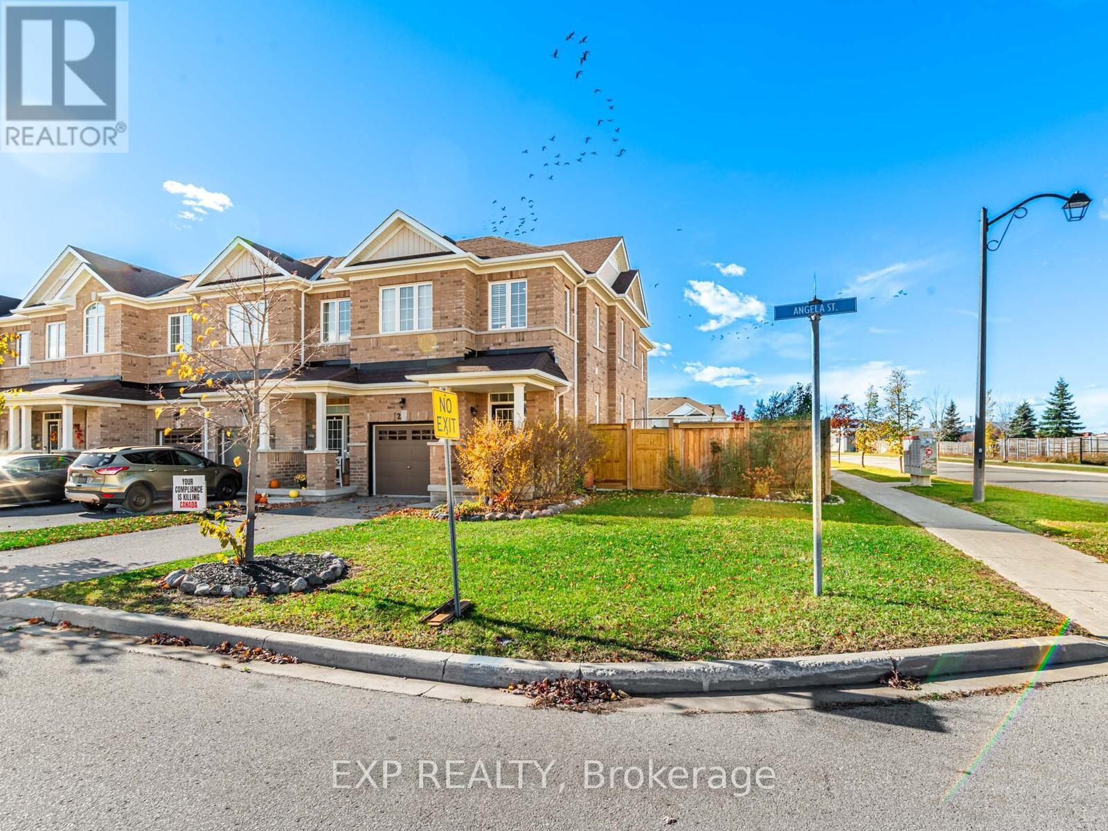 2 Angela Street, Bradford West Gwillimbury, ON - Outdoor With Facade