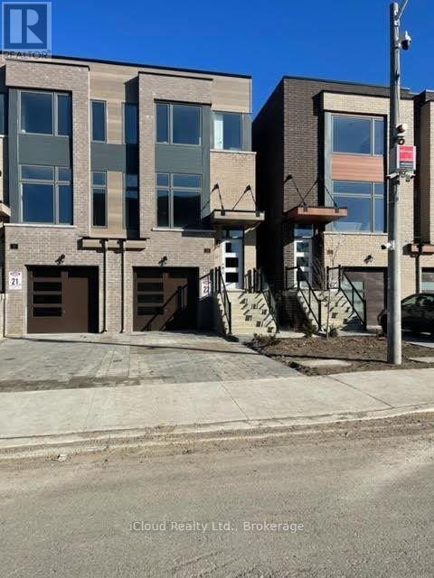 B - 33 Wild Rose Gardens, Toronto, ON - Outdoor With Facade