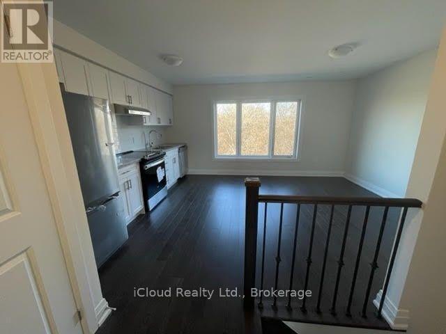 B - 33 Wild Rose Gardens, Toronto, ON - Indoor